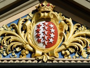 The coat of arms of the Canton Valais on the facade of a building, pictured on October 12, 2010 in Sion, Switzerland. (KEYSTONE/Jean-Christophe Bott)
Les armoiries du Canton du Valais sont photogaphiees ce mardi 12 octobre 2010 a Sion. (KEYSTONE/Jean-Christophe Bott)